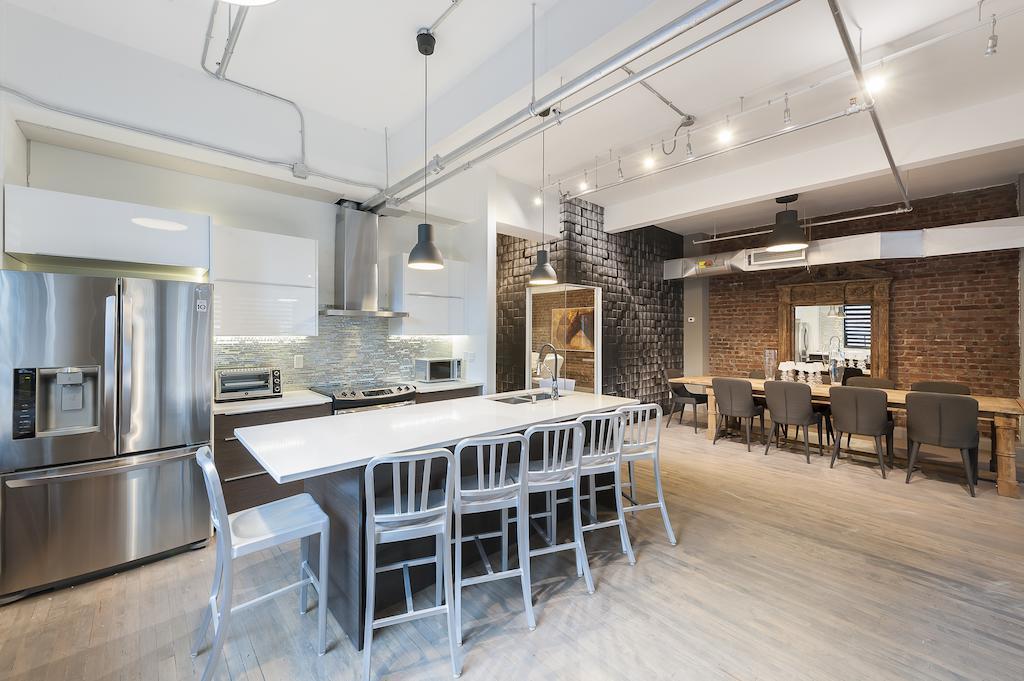 The Executive Loft At The Holland Hotel Монреаль Номер фото