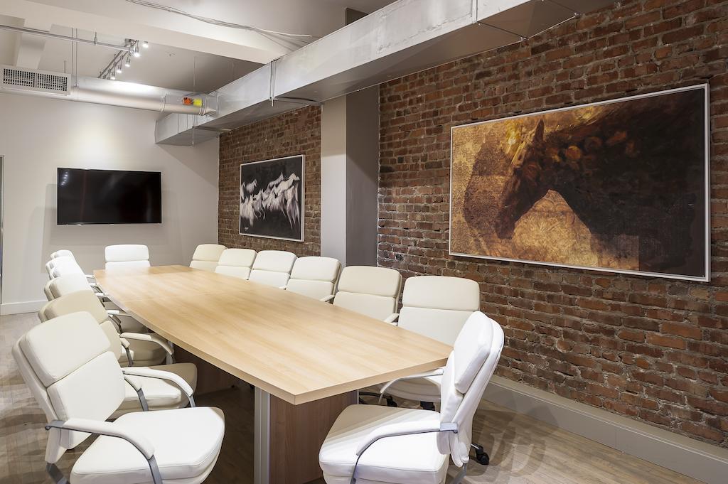 The Executive Loft At The Holland Hotel Монреаль Номер фото
